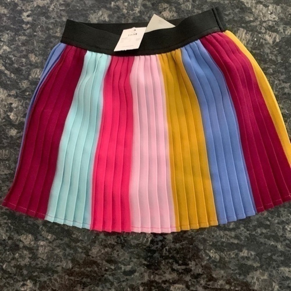 Genuine kids 18 month old skirt. Net